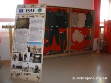 Vystrojenie prslunkov opercie ISAF v Nemovej