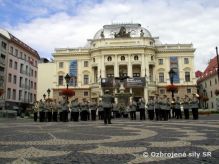 Vojensk hudba zahrala v uliciach Bratislavy